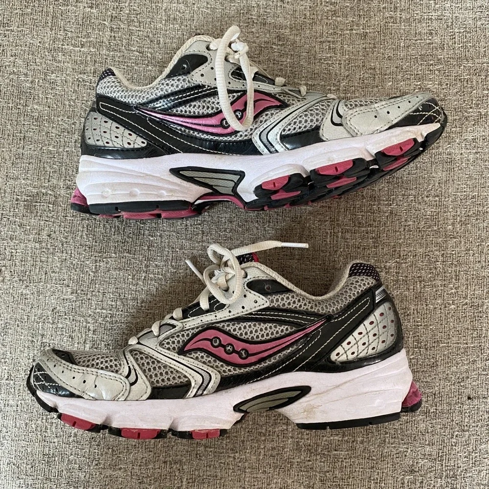 Saucony Womens Grid Stratos‎ 5 Sneakers 7.5 Running Athletic Shoes Silver Pink